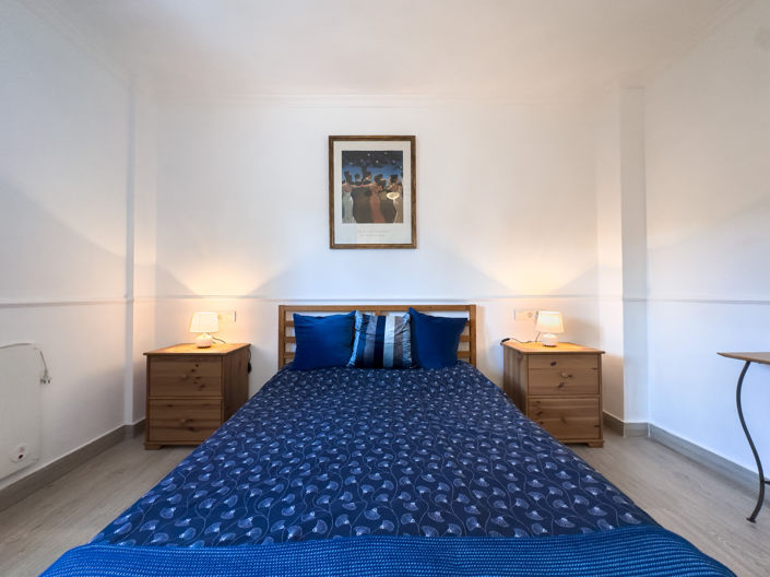 Image No.12-2 Bed Property for sale