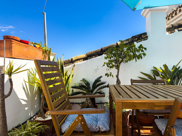 Image No.20-2 Bed Property for sale