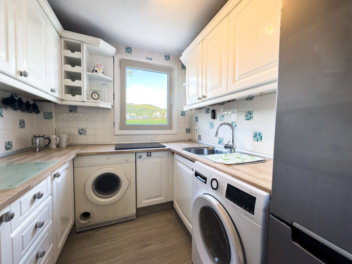 Image No.3-2 Bed Property for sale