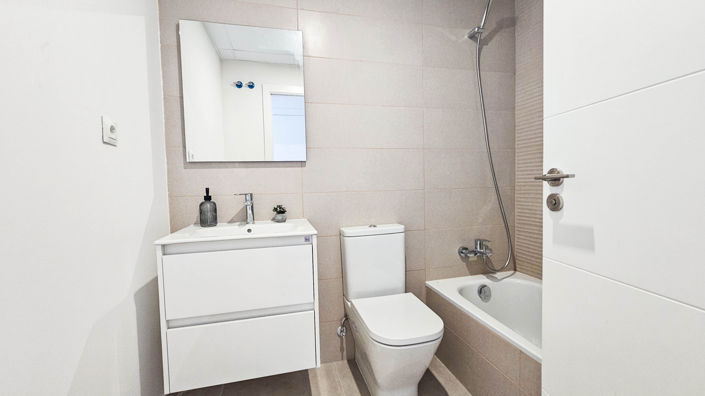 Image No.7-3 Bed Property for sale