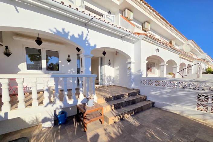 Image No.24-3 Bed House for sale