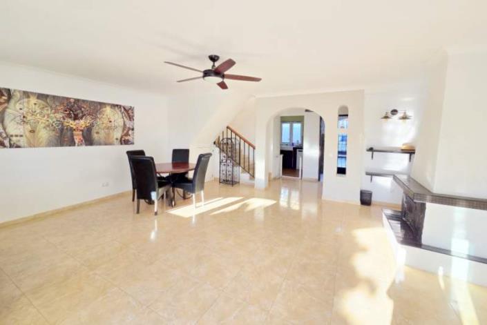 Image No.8-3 Bed House for sale