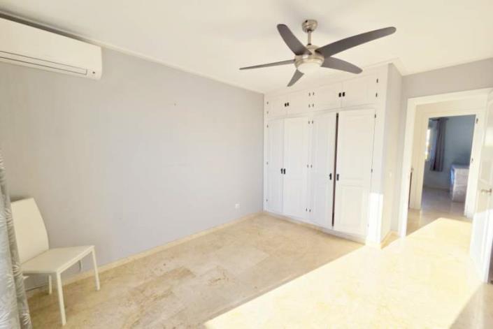 Image No.15-3 Bed House for sale