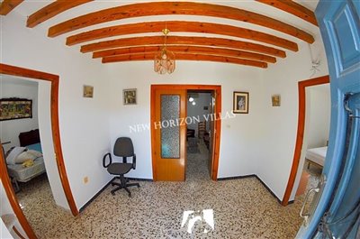 a8bfbb99-0003795084