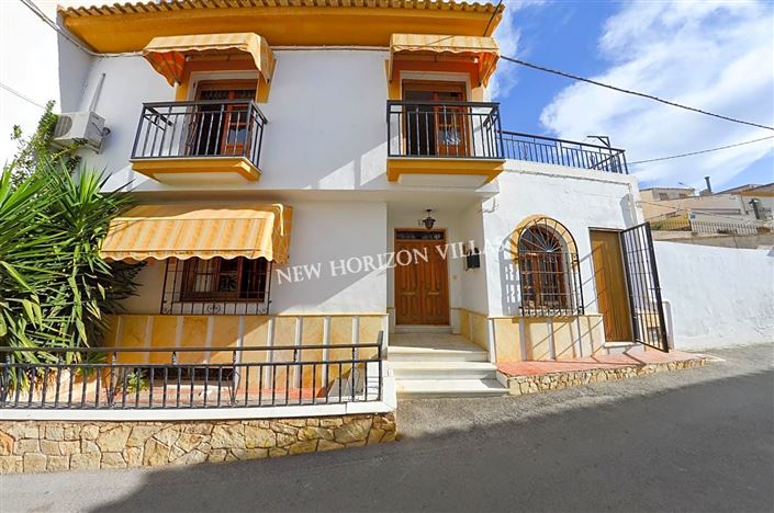 Image No.1-5 Bed Property for sale