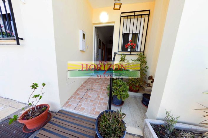 Image No.1-4 Bed Property for sale