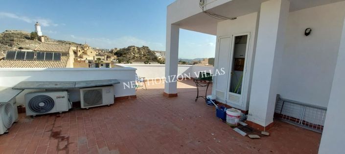 Image No.1-3 Bed Property for sale