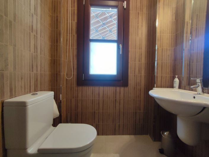 Image No.22-4 Bed Villa for sale