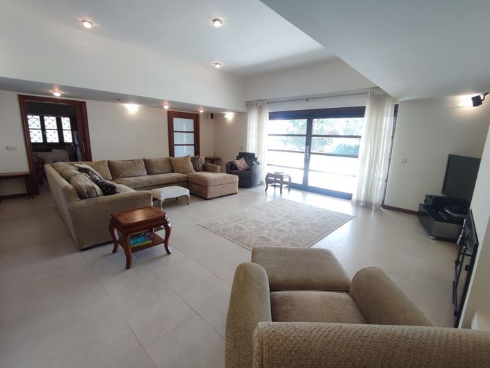 Image No.10-4 Bed Villa for sale