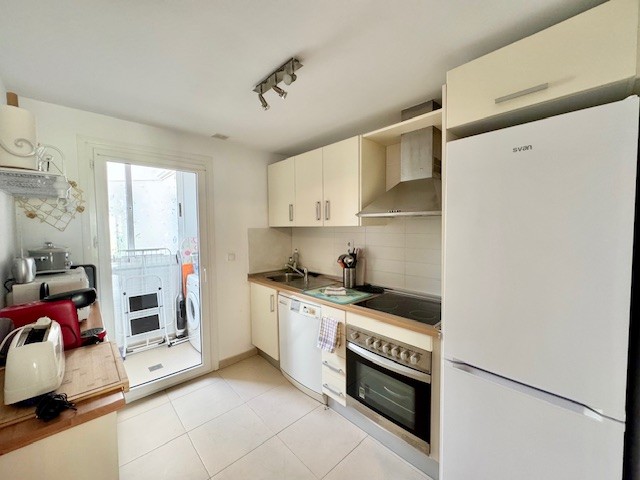 Image No.19-2 Bed Apartment for sale