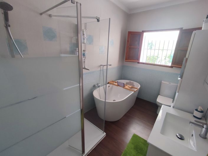 Image No.30-6 Bed Villa for sale