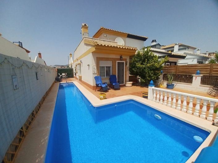 Image No.1-3 Bed Villa for sale