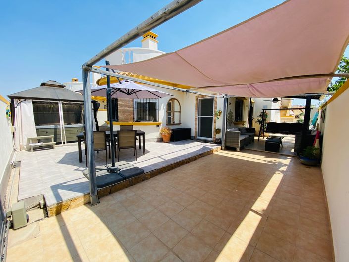 Image No.1-3 Bed Villa for sale