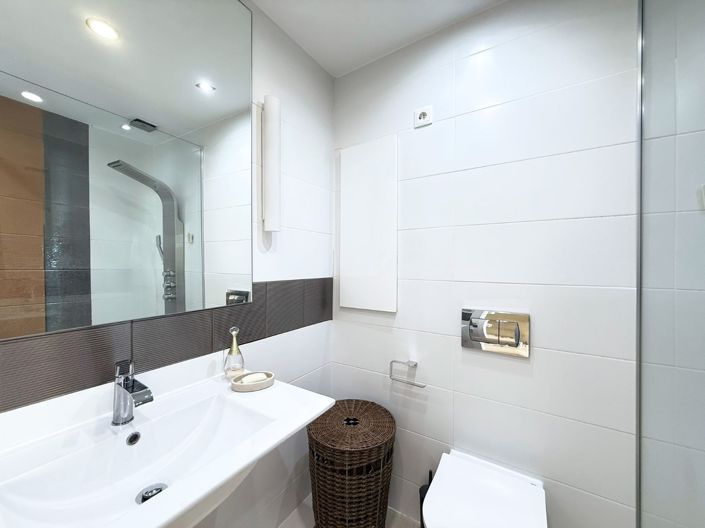 Image No.12-2 Bed Apartment for sale