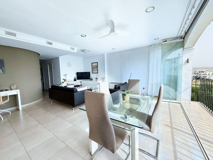 Image No.10-2 Bed Apartment for sale