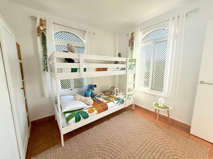 Image No.24-3 Bed Apartment for sale