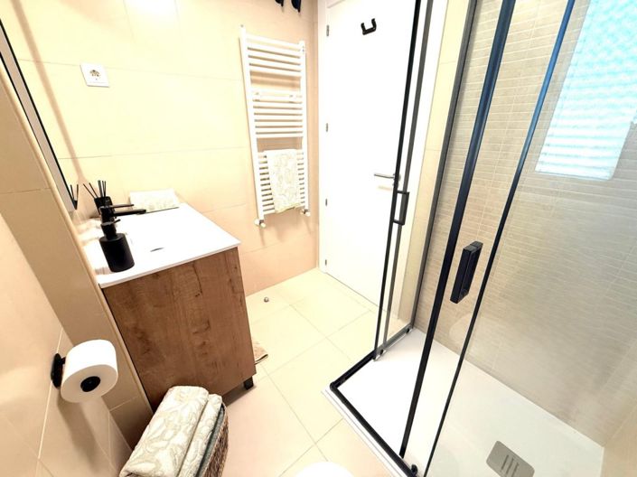 Image No.28-3 Bed Apartment for sale