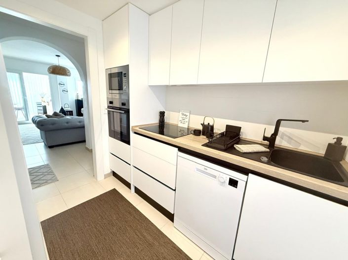 Image No.11-3 Bed Apartment for sale