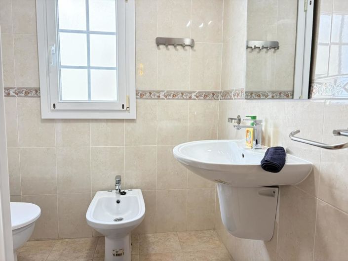 Image No.19-3 Bed Villa for sale