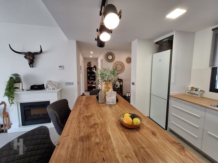 Image No.10-3 Bed Apartment for sale