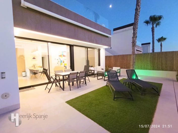 Image No.18-3 Bed Apartment for sale