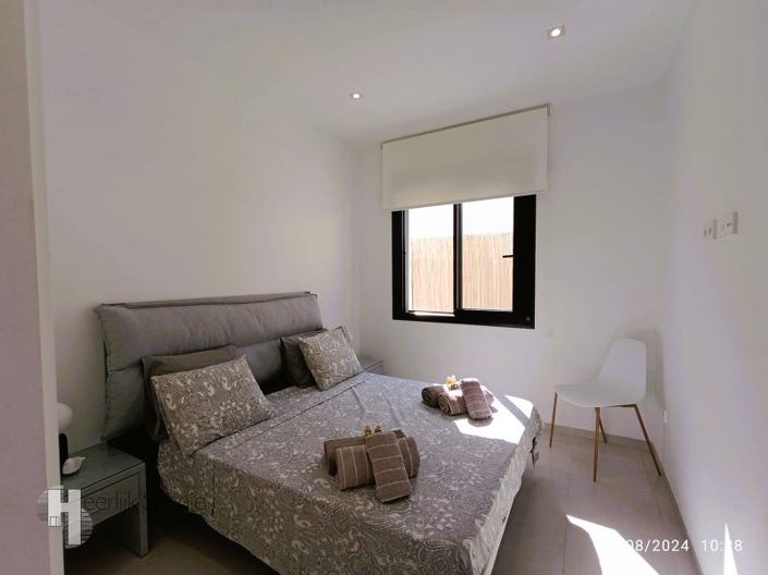 Image No.20-3 Bed Apartment for sale