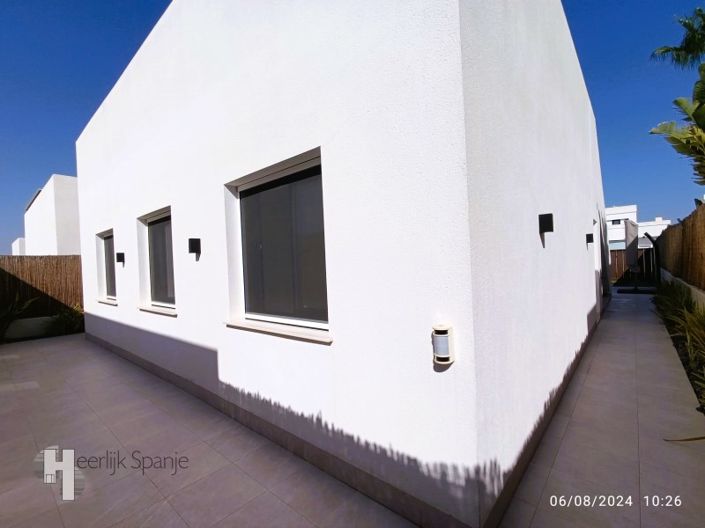 Image No.27-3 Bed Apartment for sale