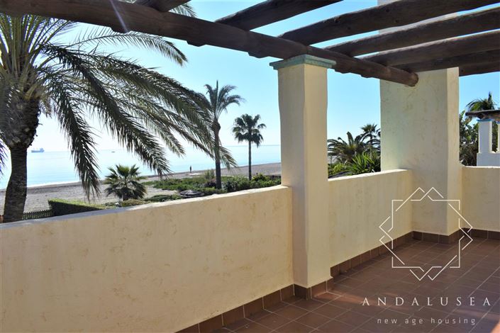 Image No.20-4 Bed Property for sale