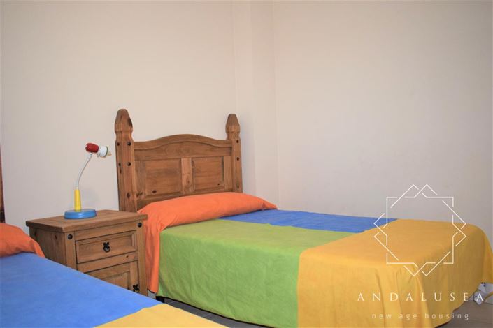 Image No.28-4 Bed Property for sale