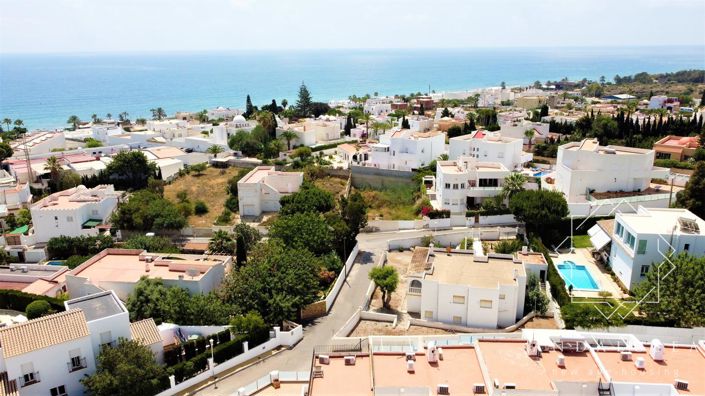 Image No.58-3 Bed Property for sale