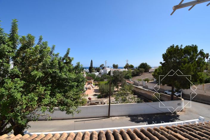 Image No.52-3 Bed Property for sale