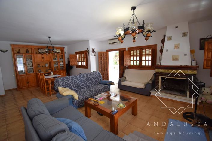 Image No.8-3 Bed Property for sale