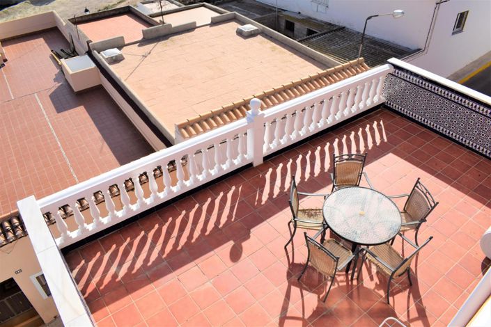 Image No.39-6 Bed Property for sale