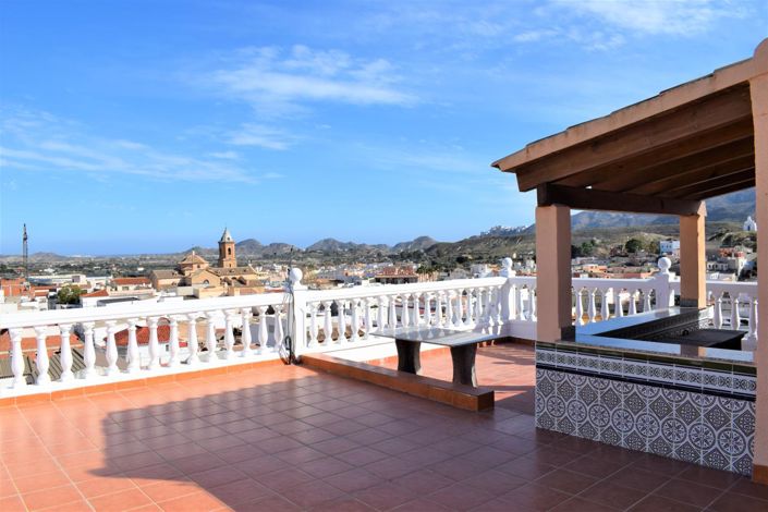 Image No.43-6 Bed Property for sale