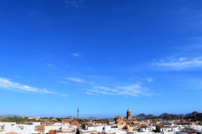 Image No.45-6 Bed Property for sale