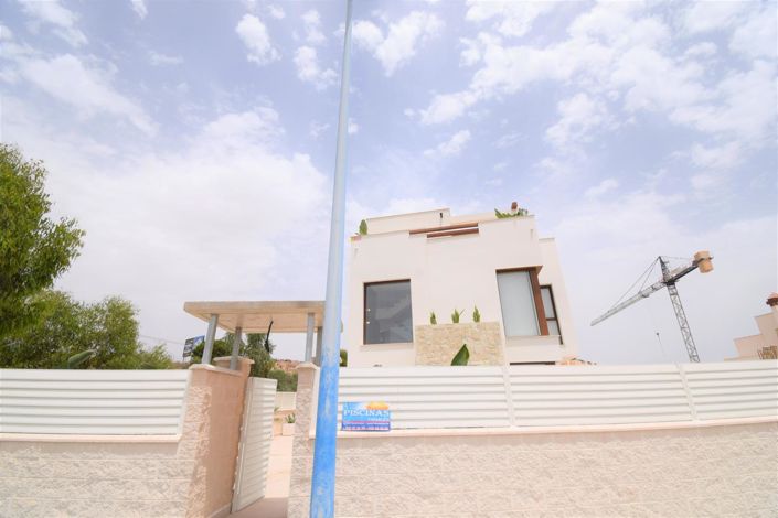 Image No.47-3 Bed Property for sale