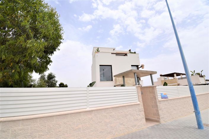 Image No.48-3 Bed Property for sale