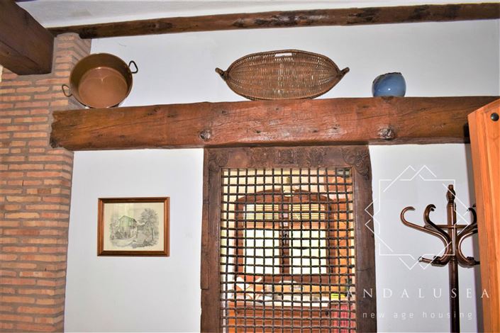 Image No.18-5 Bed Property for sale