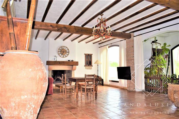 Image No.6-5 Bed Property for sale