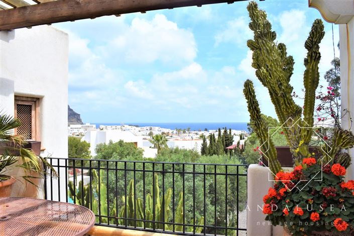 Image No.38-5 Bed Property for sale