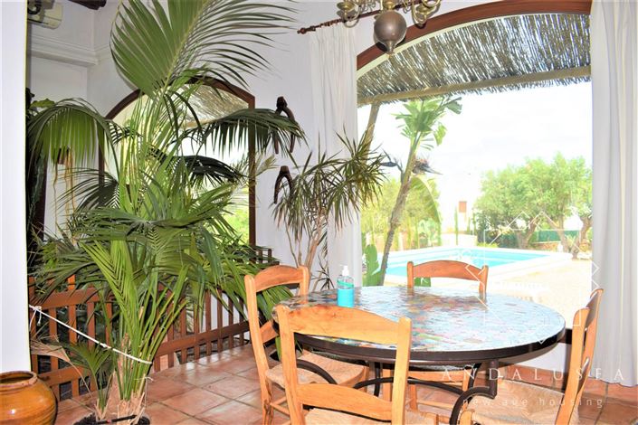 Image No.12-5 Bed Property for sale