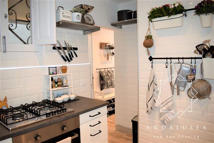 Image No.13-2 Bed Property for sale