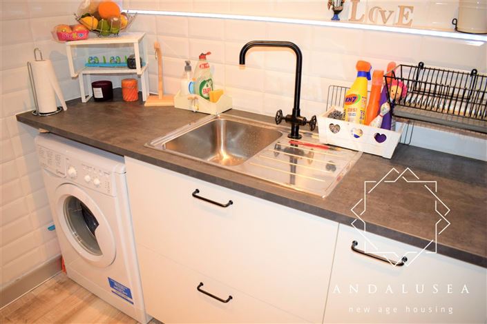 Image No.14-2 Bed Property for sale