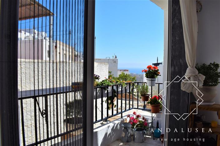 Image No.35-2 Bed Property for sale