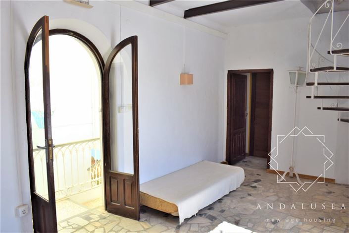 Image No.19-3 Bed Property for sale