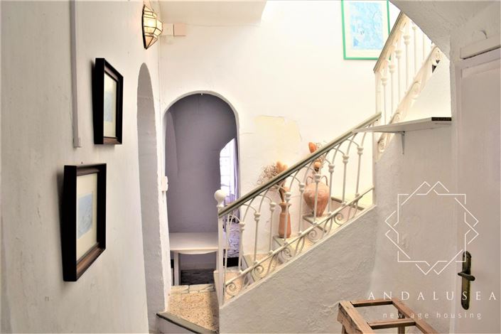 Image No.29-3 Bed Property for sale