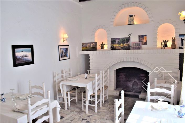 Image No.42-3 Bed Property for sale