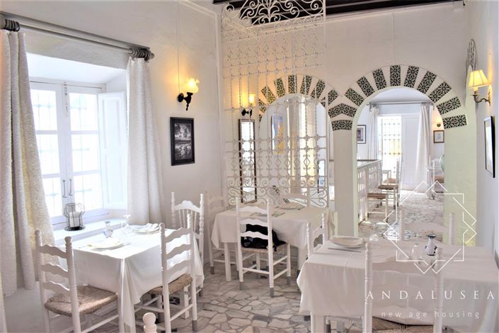 Image No.43-3 Bed Property for sale