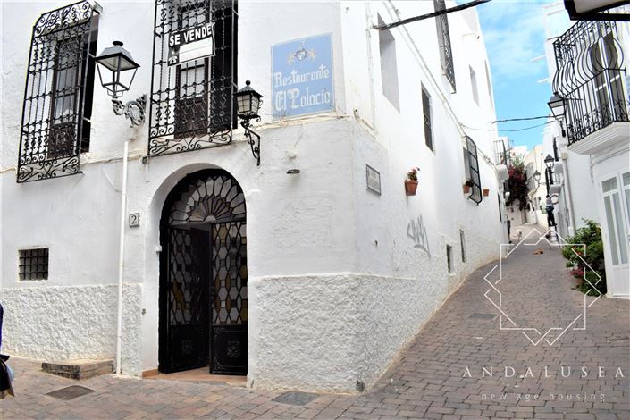 Image No.53-3 Bed Property for sale