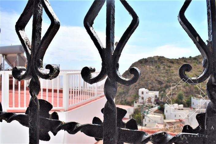 Image No.54-3 Bed Property for sale